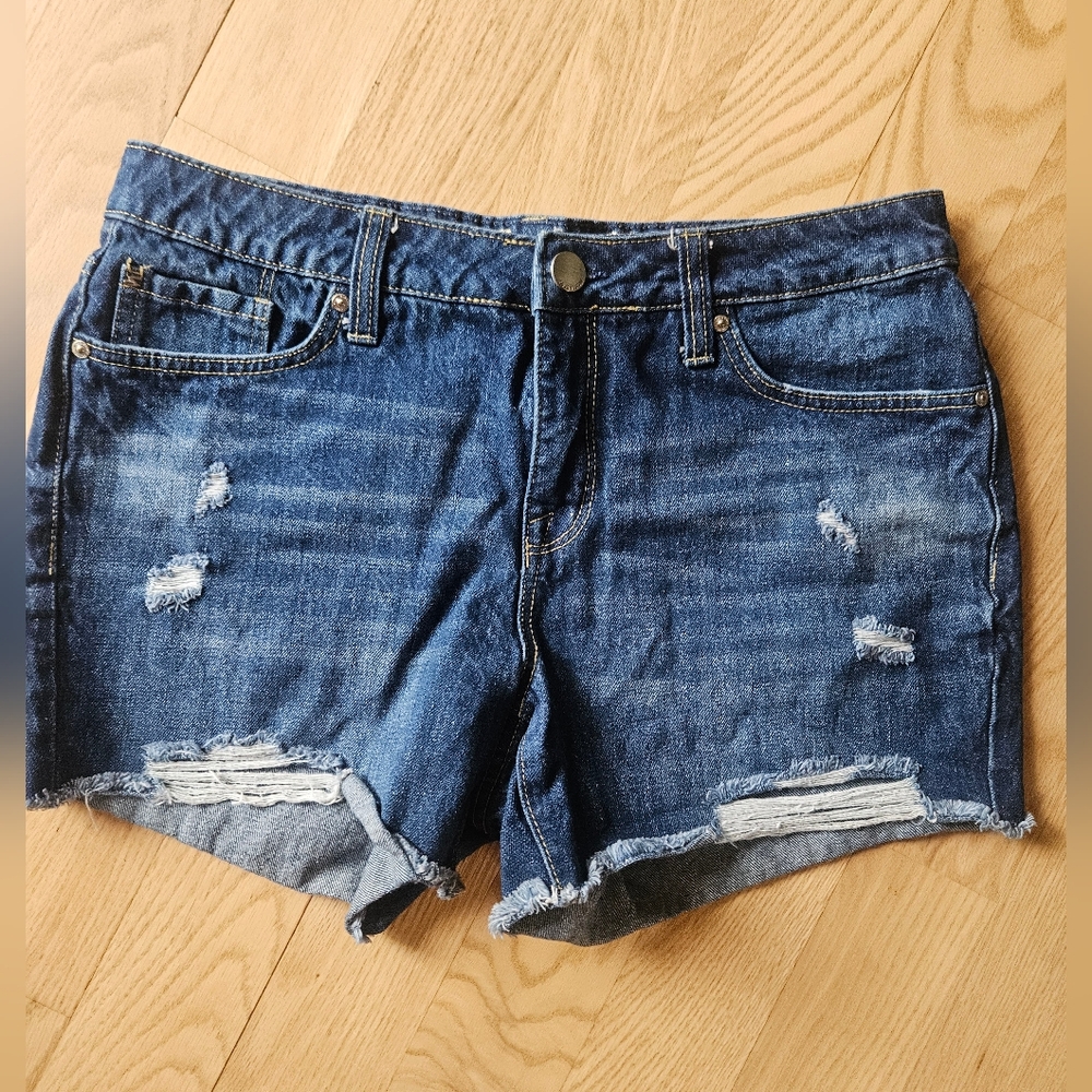 Seven 7 Women's Weekend Short Denim Size 8 Distressed Blue TJ9
